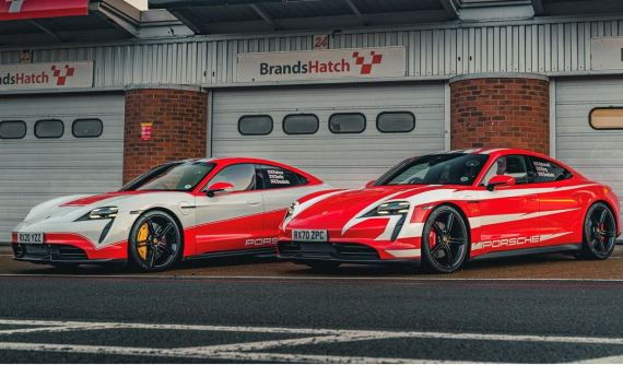 Porsche Taycan thiết lập cùng lúc 13 kỷ lục mới dành cho xe điện