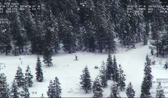 Tài xế xe bán tải bị mắc kẹt 7 ngày trên đoạn đường tuyết khắc nghiệt vì đi theo ứng dụng định vị