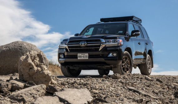 Nghe tin Toyota Land Cruiser sắp bị ngừng bán, người tiêu dùng đổ xô đi mua xe