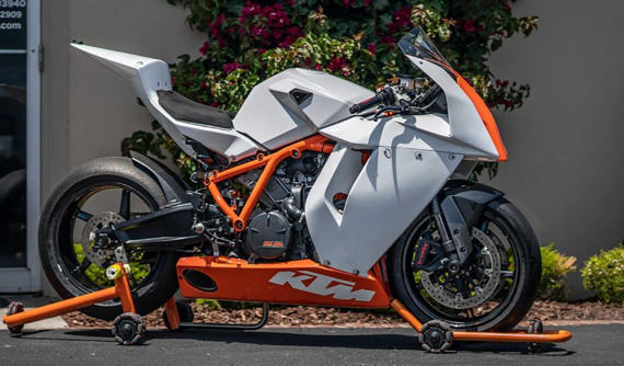 KTM đang phát triển mô tô thể thao với động cơ 890 có kiểu dáng tuyệt đẹp?