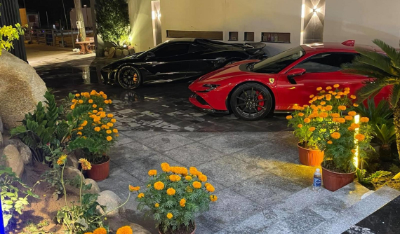 Cặp đôi siêu xe chơi Tết đáng mơ ước của người chơi lan đột biến tại Củ Chi, điểm nhấn là Ferrari SF90 Stradale