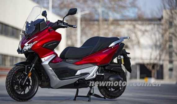 Chi tiết Dayang ADV 350 - Xe ga Trung Quốc được trang bị sẵn camera lùi và camera hành trình