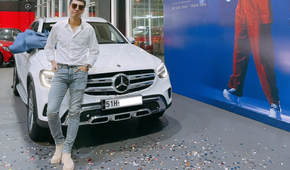 Only C của Anh Không Đòi Quà tậu Mercedes-Benz GLC 200, giá từ 1,8 tỷ đồng