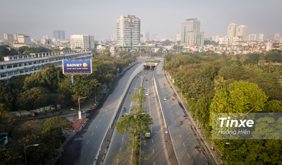 Ngắm nhìn Hà Nội vắng vẻ, bình yên trong sáng mùng 1 Tết Tân Sửu