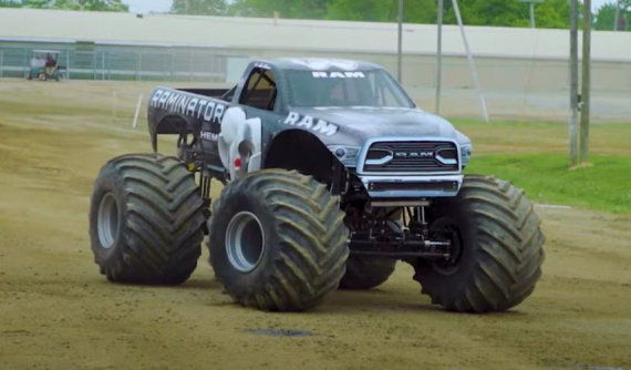 Raminator - Chiếc xe tải quái vật mạnh 2.000 mã lực, giữ kỷ lục nhanh nhất thế giới trong 6 năm