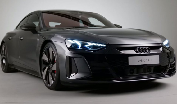 Soi kỹ ngoại thất và nội thất của Audi RS e-tron GT 2022 hoàn toàn mới