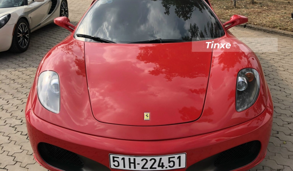 Doanh nhân Sài thành bổ sung bộ sưu tập Ferrari mui trần với chiếc F430 Spider