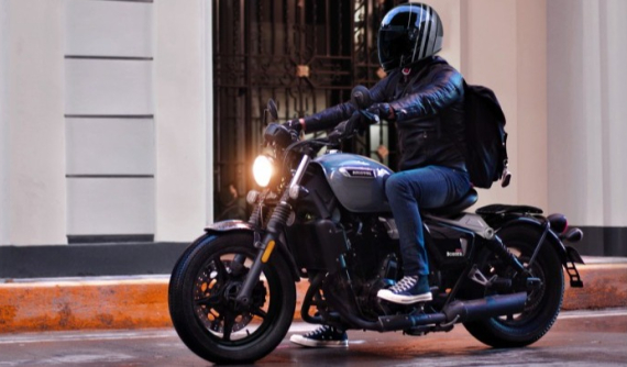 Chi tiết xe mô tô Bristol Bobber 650 cực đẹp với giá chỉ 189 triệu đồng