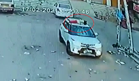 Video: Tài xế xe SUV gây tai nạn rồi chở thi thể nạn nhân bỏ chạy trên quãng đường 10 km