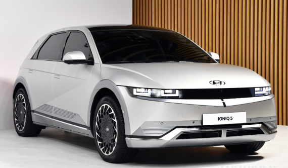Crossover cỡ trung Hyundai Ioniq 5 "bán chạy như tôm tươi" ngay trong ngày đầu ra mắt