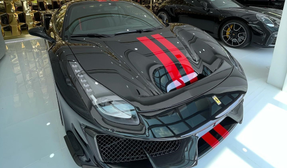 Diện mạo siêu xe Ferrari 488 Pista mới về Campuchia cùng với Ferrari SF90 Stradale
