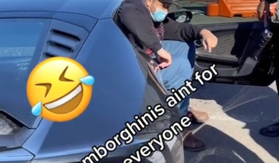 Video này cho thấy siêu xe Lamborghini không dành cho người béo