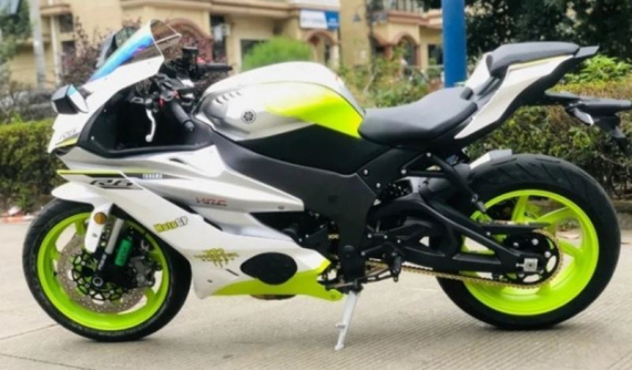Ngắm "siêu mô tô" nhái Yamaha R6 đến từ Trung Quốc với cân nặng 225kg, "mạnh" 36 mã lực