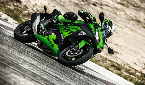 Kawasaki Ninja 300 - mẫu xe mô tô thể thao đường phố quay trở lại với phiên bản 2021