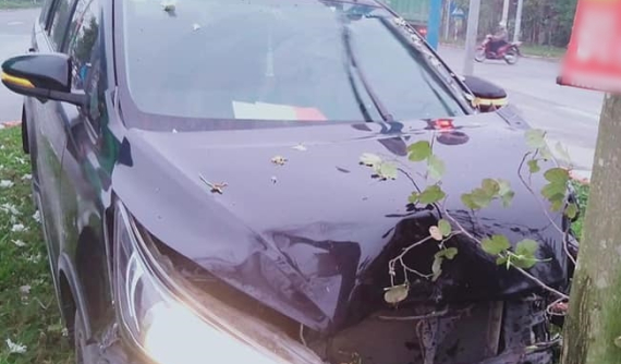 Video: "Xe điên" Toyota Innova tông hàng loạt xe máy và ô tô khiến 3 người thương vong