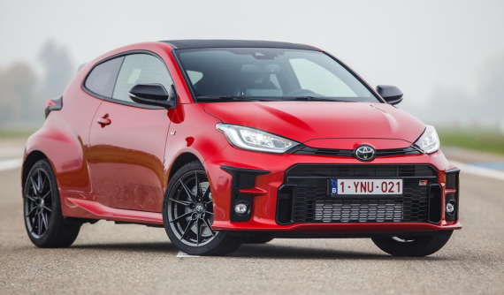 Toyota GR Yaris đánh bại Land Rover Defender và Volkswagen ID.3 để đạt giải "Xe Anh Quốc của Năm 2021"