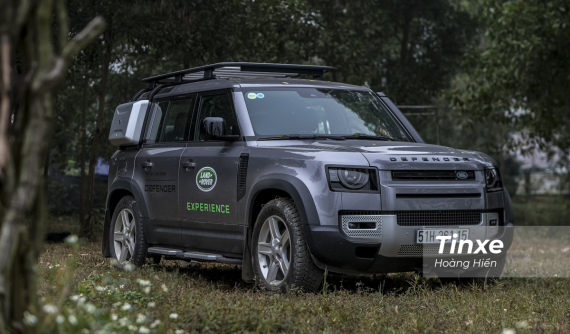 Đánh giá Land Rover Defender - Huyền thoại trở lại, lợi hại hơn xưa