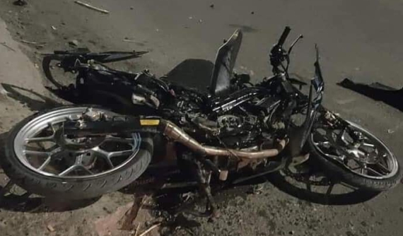 Video: Hàng chục thanh niên đua xe trái phép ở Bình Dương, 1 "quái xế" tử vong tại chỗ