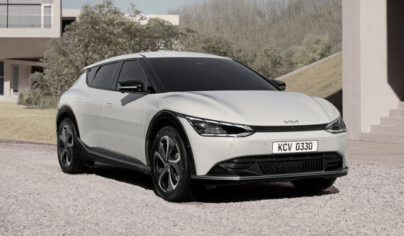 Kia vén màn mẫu ô tô chạy điện đầu tay mang tên EV6