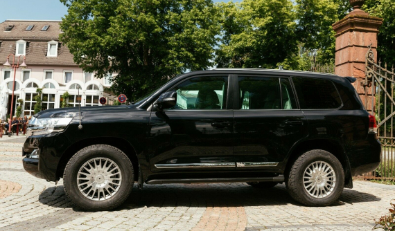 Làm quen với Toyota Land Cruiser bọc thép chống đạn, giá gần 6,5 tỷ đồng