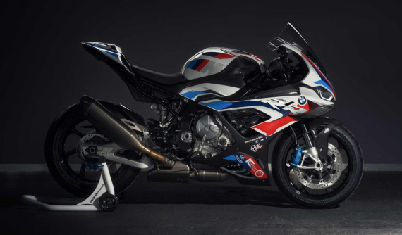 Siêu mô tô BMW M1000RR chính thức trở thành xe an toàn cho giải đua MotoGP