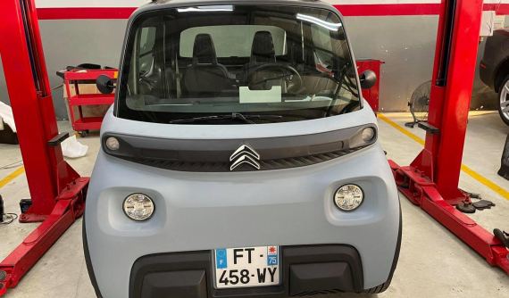 Ô tô điện 2 chỗ ngồi Citroen Ami về Việt Nam, tốc độ tối đa 45 km/h