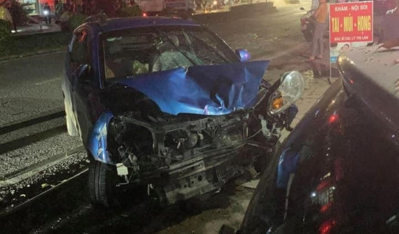 Bắc Kạn: Kia Morning Van tông 1 phụ nữ đi bộ sát vỉa hè tử vong