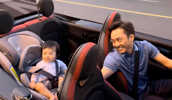 Cường "Đô-la" chở con gái trên xe mui trần MINI John Cooper Works mới tậu