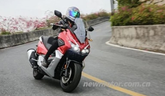 Hãng xe Trung Quốc bán ra xe ga phân khối lớn Dayang Vorei ADV 350 với thiết kế ấn tượng