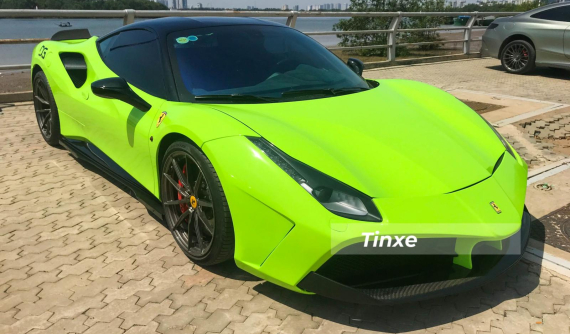 Ferrari 488 GTB SVR độc nhất Việt Nam thay áo mới màu táo xanh nổi bần bật