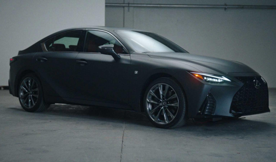 Lexus IS Wax Edition - Bản xe độc nhất vô nhị với máy chơi đĩa nhạc vinyl trong nội thất