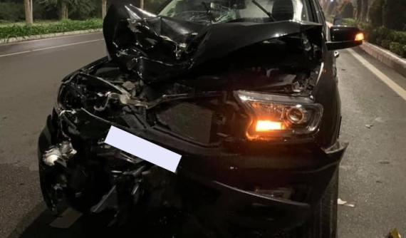 Quảng Ninh: Xe máy chạy ngược chiều tông trực diện ô tô, 2 người nguy kịch