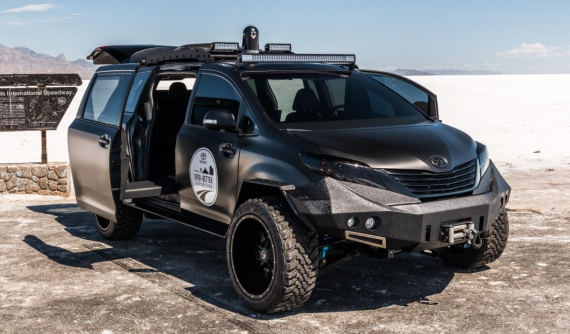 Toyota UUV - Mẫu xe van vạm vỡ, tân tiến chế tạo từ thân vỏ Sienna và khung gầm Tacoma