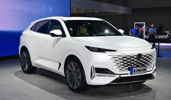 Changan UNI-K - SUV cỡ trung với thiết kế độc đáo và nội thất công nghệ cao - có giá rẻ hơn dự đoán