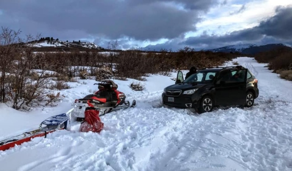 Cặp đôi và chú chó bị mắc kẹt trong tuyết 24 giờ vì đi theo chỉ dẫn của Google Maps