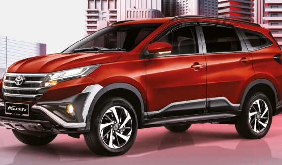 Toyota Rush có thêm màu đỏ rực rỡ, giá không đổi