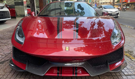 Video khám phá siêu xe Ferrari 488 Pista Spider mới về nước, hàng lạ cho các đại gia Việt