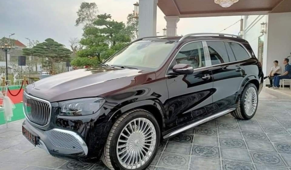 Video: Chủ vườn lan đột biến Quảng Ninh tậu cùng lúc Mercedes-Maybach GLS 600 và Mercedes-Benz S500 2021 độc nhất Việt Nam