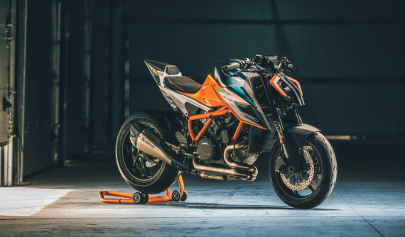 Super naked KTM 1290 Super Duke RR 2021 chính thức ra mắt và mạnh mẽ hơn bao giờ hết