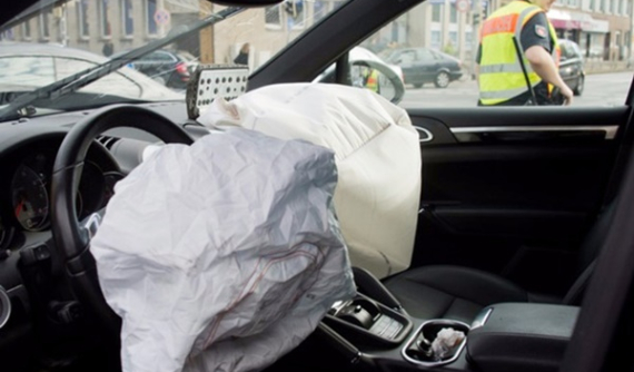 Xe ô tô chỉ có hai túi khí có đủ an toàn hay không?