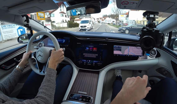 Lái thử xe điện hạng sang Mercedes-Benz EQS 2022 - Lái hay, yên tĩnh và công nghệ vượt trội S-Class