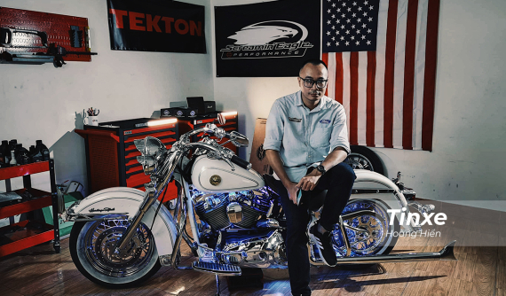 Gặp gỡ Harley-Davidson Heritage Softail 20 năm tuổi vẫn như "mới"