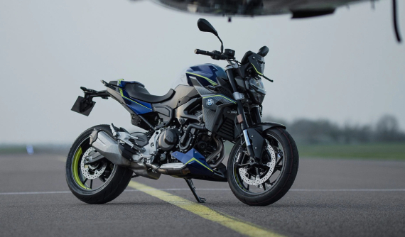 Naked bike BMW F900R được bổ sung phiên bản giới hạn với số lượng chỉ 300 xe