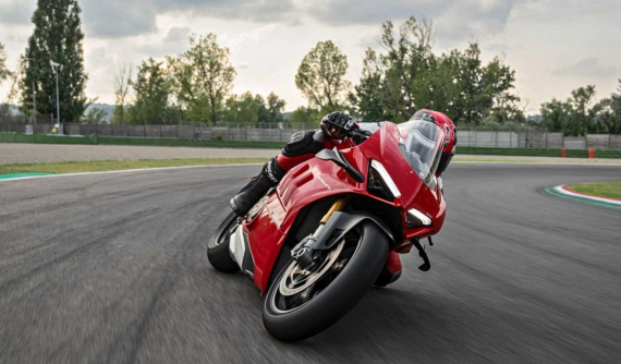 Bạn nghĩ Ducati Panigale V4 đã rất mạnh mẽ? Không, nó sẽ còn mạnh mẽ hơn nữa với gói phụ kiện độ này