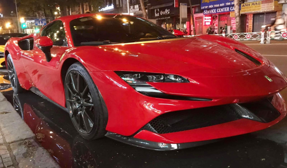 Mới ra biển số, siêu xe Ferrari SF90 Stradale đầu tiên về nước tụ tập cùng dàn siêu xe trăm tỷ đồng