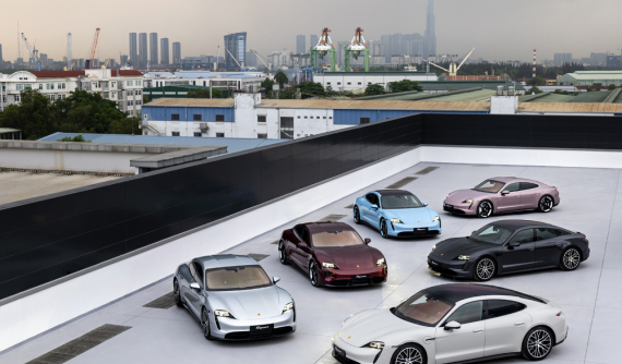 Xe ô tô điện Porsche Taycan bắt đầu được bàn giao tới tay khách hàng Việt