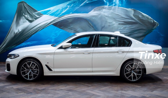 Đánh giá BMW 520i M Sport - Xe đắt nhất phân khúc nhưng vẫn bán hết trong "nốt nhạc"