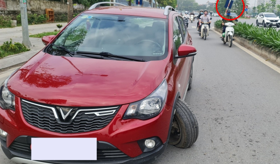 Hà Nội: VinFast Fadil gãy trục bánh trước khiến cư dân mạng xôn xao tìm hiểu nguyên nhân