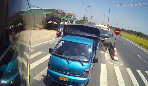 Video quay vụ tai nạn liên hoàn tại Quảng Nam khiến cư dân mạng tranh cãi gay gắt