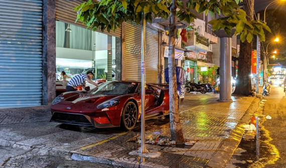 Ford GT siêu đắt đầu tiên về Việt Nam, ngoại thất sơn màu đỏ sẫm